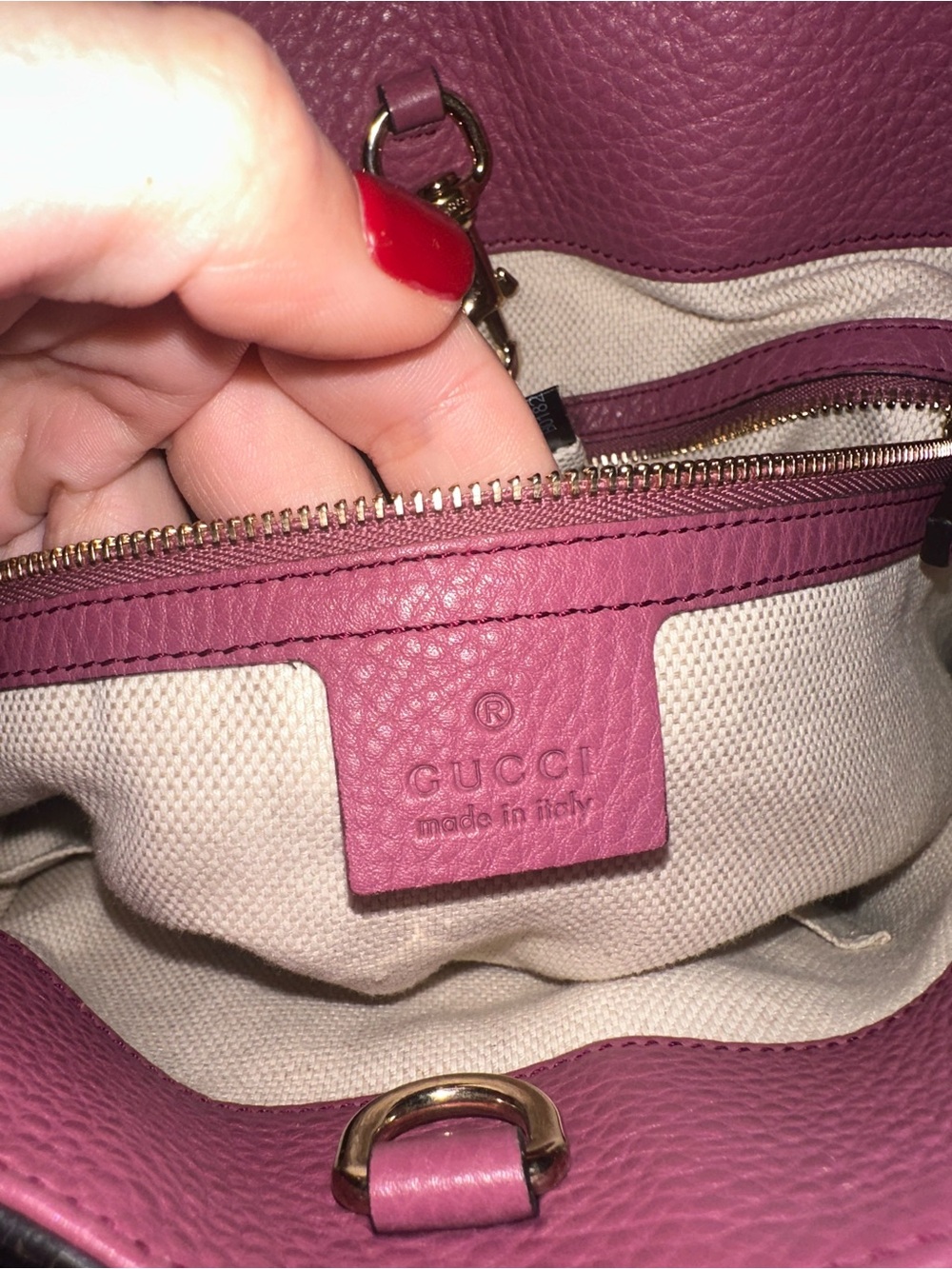 Gucci Pebbled Leather Shoulder Bag in Berry Plum with Tassel - Picture 5 of 8